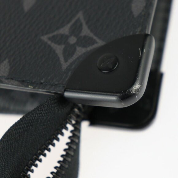 LOUIS VUITTON Black Monogram Leather Pouch - Picture 7 of 10